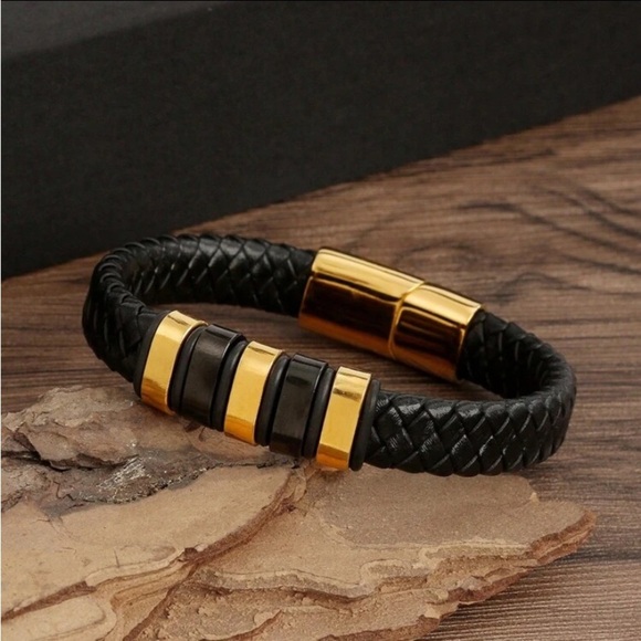BLACK STAINLESS STEEL LEATHER BRACELET SILVER AND GOLD - Picture 4 of 4